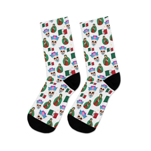 Calcetines de la Colección Herencia Mexicana - Versión Blanca con Calavera, Bandera y Guadalupe - Imagen 6